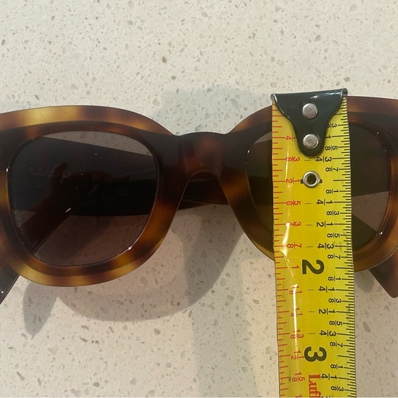 Celine tortoise shell sunglasses - Picture 2 of 6